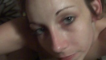 play Der Rumäne macht xnxx-Filme mit einem Mann, der für Geld ausgerüstet ist