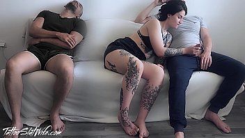 play Dos hermanos follan bien en el coño un tatuaje de 21 años adecuado para ellos
