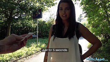 play Pizdulice hat bezahlt, um Sex im Park zu haben xnxx