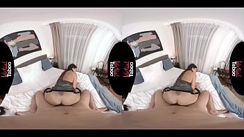 play Isi penetreaza mama care merge des la solar sa fie bomba