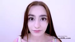 play المراهقون الساخن الساخن في عملية صب كس الرطب