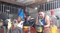 play Amateur Podcaster intercambia mamada por 50 dólares en el programa Live Bluezao