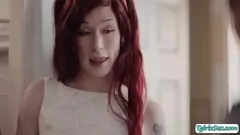play La transexual pelirroja Jenna hace gárgaras y le hace garganta profunda a la gran polla de su padrastro en sexo duro con transexuales